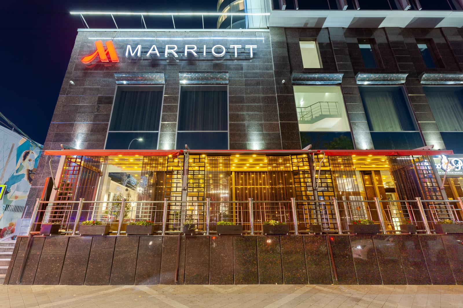 летняя терраса ресторана отеля Marriott, Краснодар